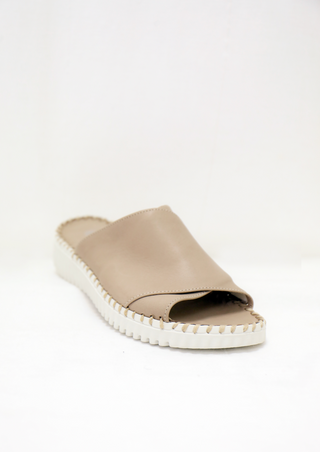 Eric Michael Gloria Sandal